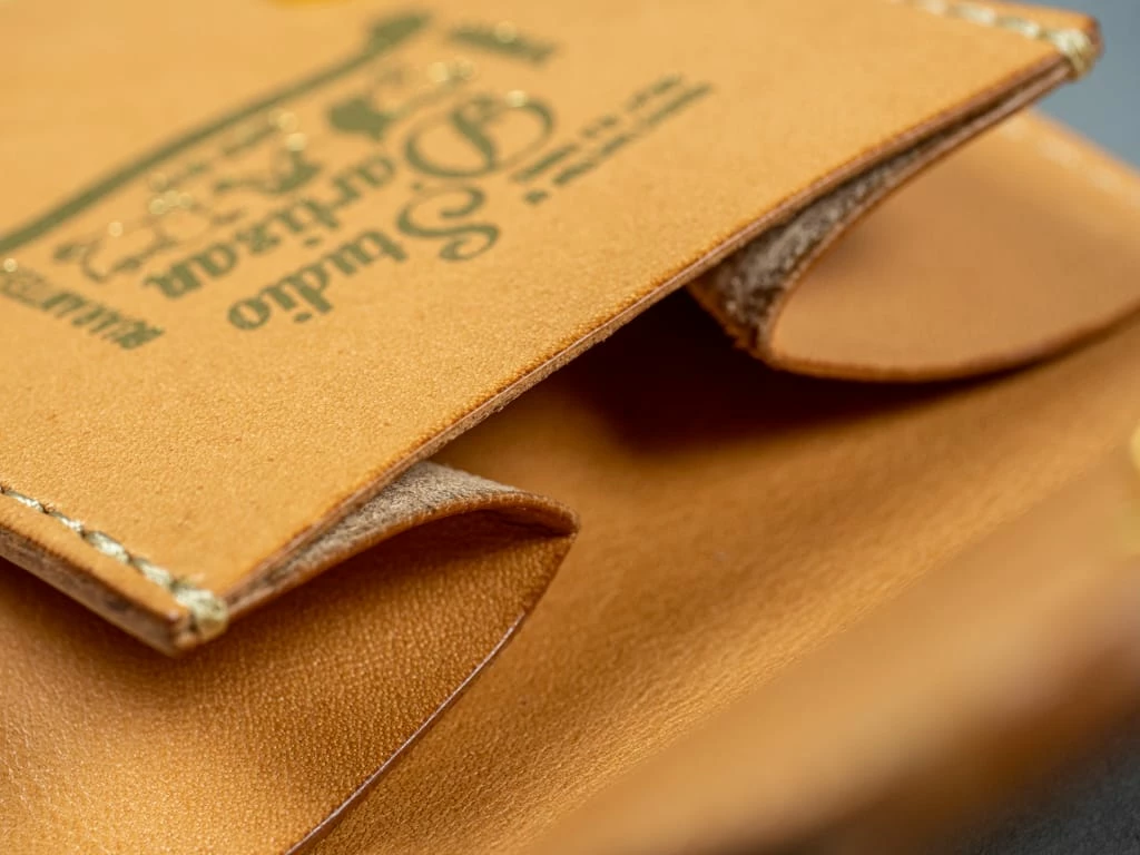 STUDIO D´ARTISAN Studio D'artisan Natural Leather Mini Wallet 16 STUDIO D´ARTISAN Studio D'artisan Natural Leather Mini Wallet