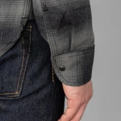 NEW ARRIVALS Rogue Territory BM Shirt Grey Brushed Plaid 26 NEW ARRIVALS Rogue Territory BM Shirt Grey Brushed Plaid