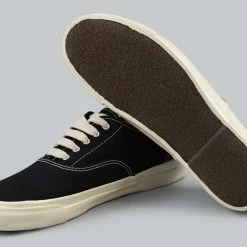 NEW ARRIVALS Trophy Clothing Mill Boat Shoes Black X Cream